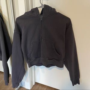 Aritzia TNA Sweatshirt / Cozy Fleece Boyfriend Boxy Zip Hoodie